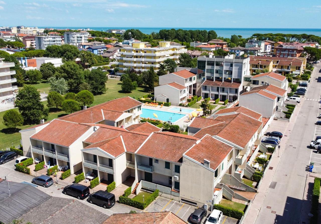 Apartament With Swimming Pool Apartment Caorle Exterior photo