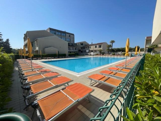 Apartament With Swimming Pool Apartment Caorle Exterior photo